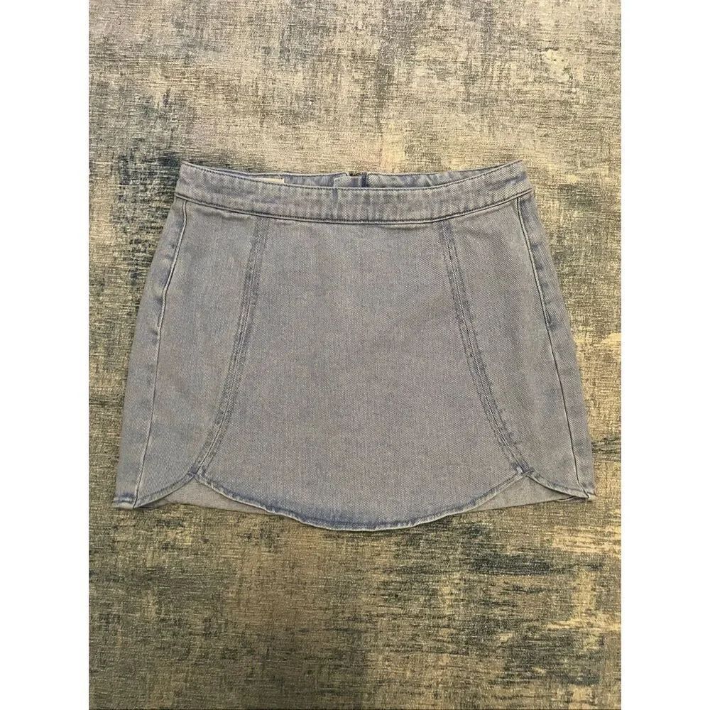 PacSun Light Wash Tulip Hem Back Zip 100% Cotton Denim Mini Skirt Size 27"